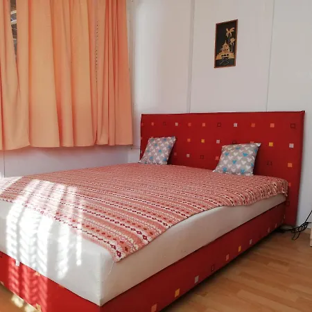 Bartok Apartmanhaz Prázdninový dům Balatonszarszo